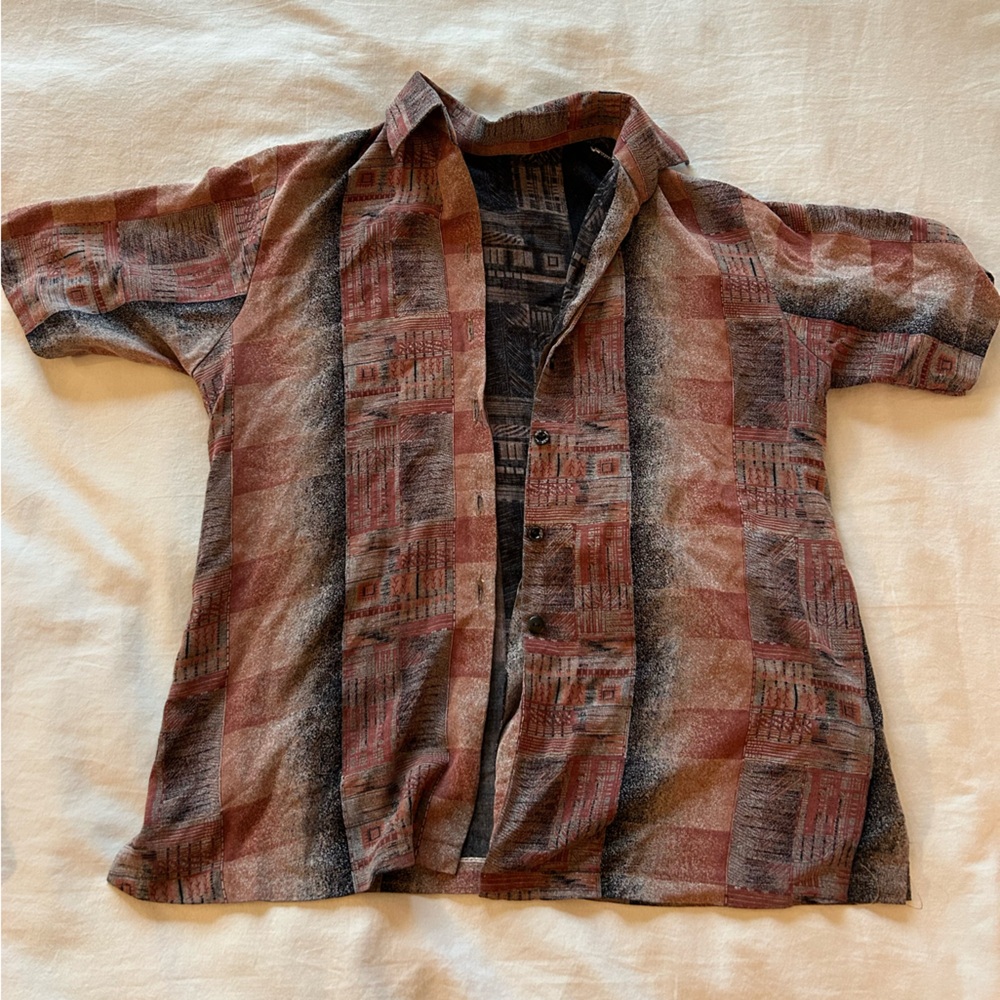 Vintage Nike Patterned Button-Up Shirt